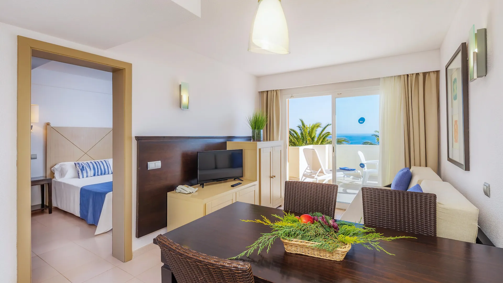 Blau Punta Reina Hotel Cala Mandia