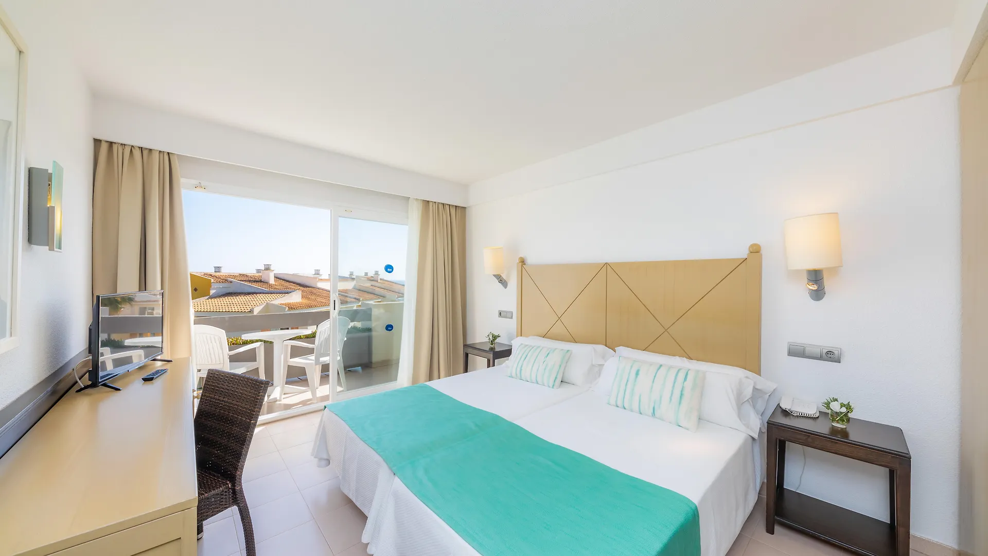 Отель Blau Punta Reina Cala Mandia  4*, Cala Mandia (Mallorca) Испания