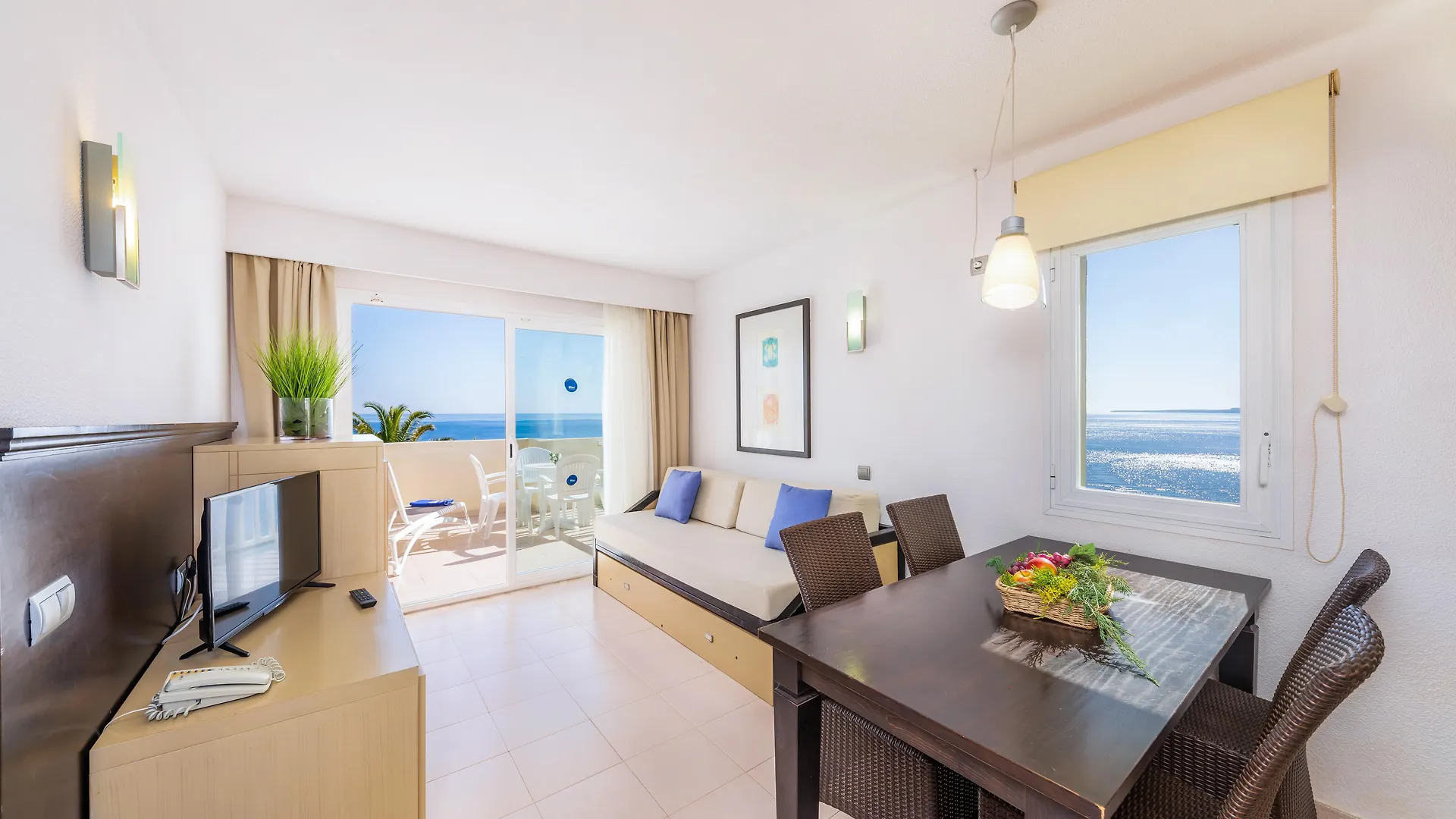 Blau Punta Reina Hotel Cala Mandia