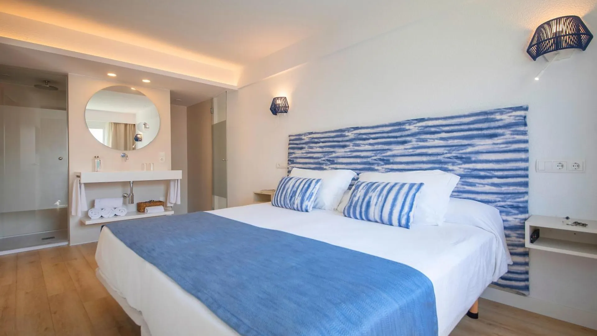 Blau Punta Reina Hotel Cala Mandia  Spain