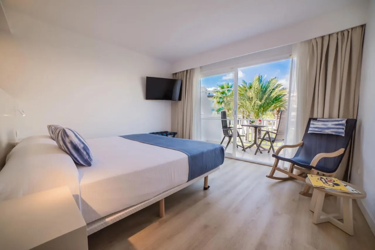 Blau Punta Reina Hotel Cala Mandia  Spanje